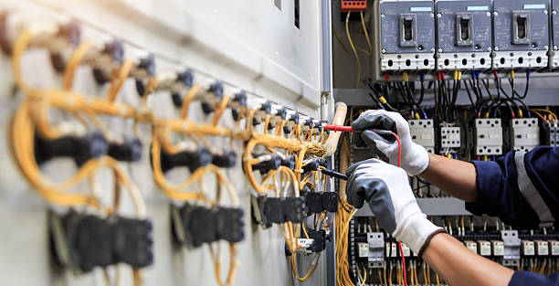 Professional Electrician technician working in Boyd, TX